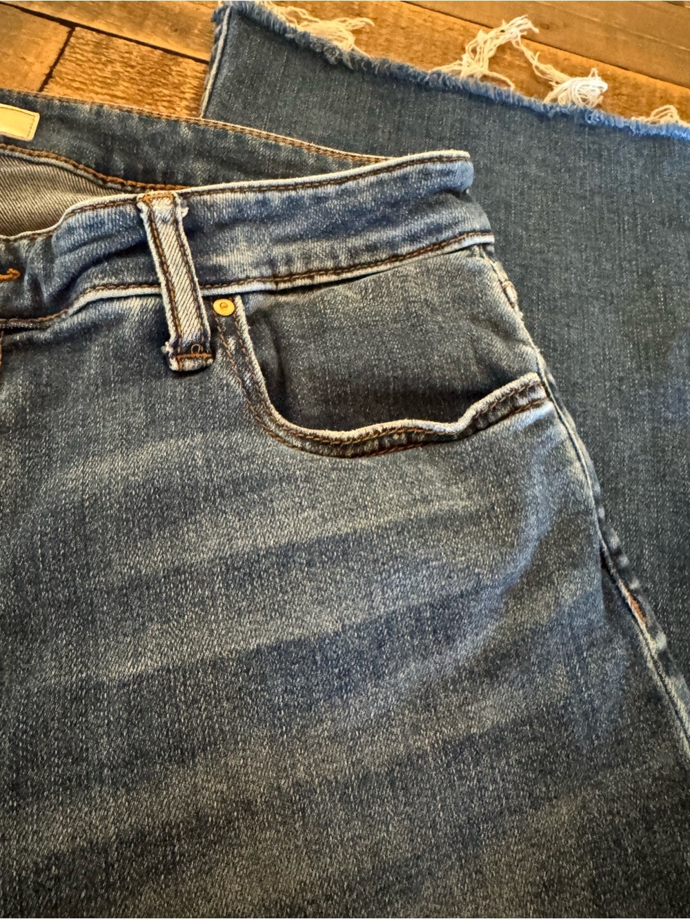 Kut from the Kloth Dark Blue Distressed Cropped Jeans - Picture 6 of 9
